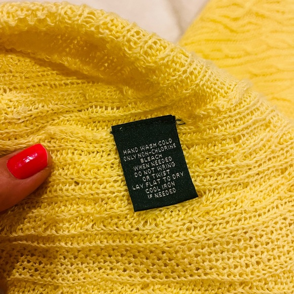Ralph Lauren sweater almost new, wear once  and is very light - Picture 5 of 7